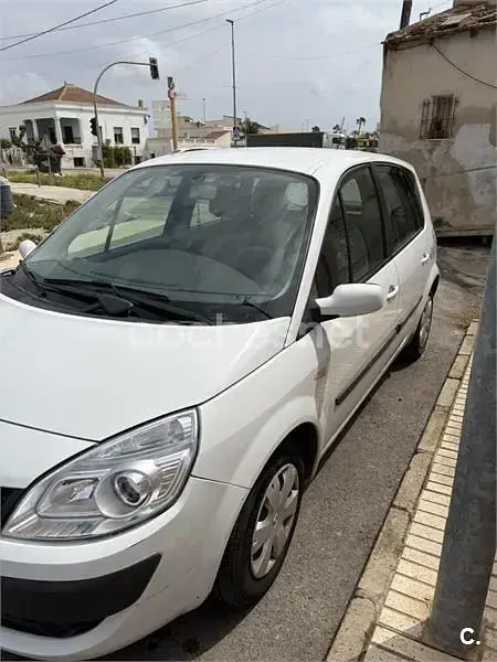 Usado Renault Scenic E-Tech Dynamique 85 CV (62 kW) 2007 Blanco Monovolumen