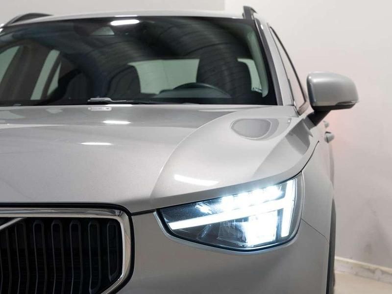 Usado Volvo XC40 129 CV (94 kW) 2022 Plateado SUV