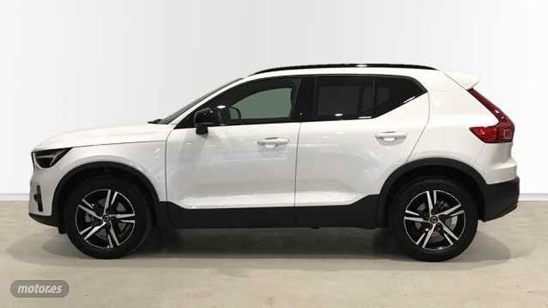Usado Volvo XC40 Plus 163 CV (119 kW) 2024 Blanco SUV