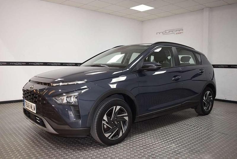 Usado Hyundai Bayon 84 CV (61 kW) 2023 Gris SUV