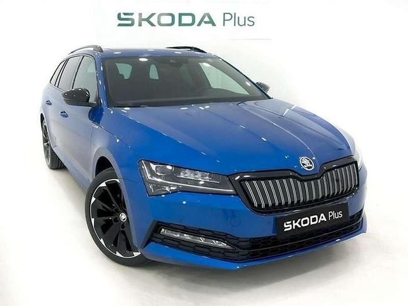 Azul Usado 2023 Skoda Superb Familiar | 41.900 € - Imagen 1/4
