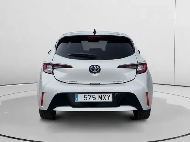 Usado Toyota Corolla Active 180 CV (132 kW) 2020 Blanco Berlina