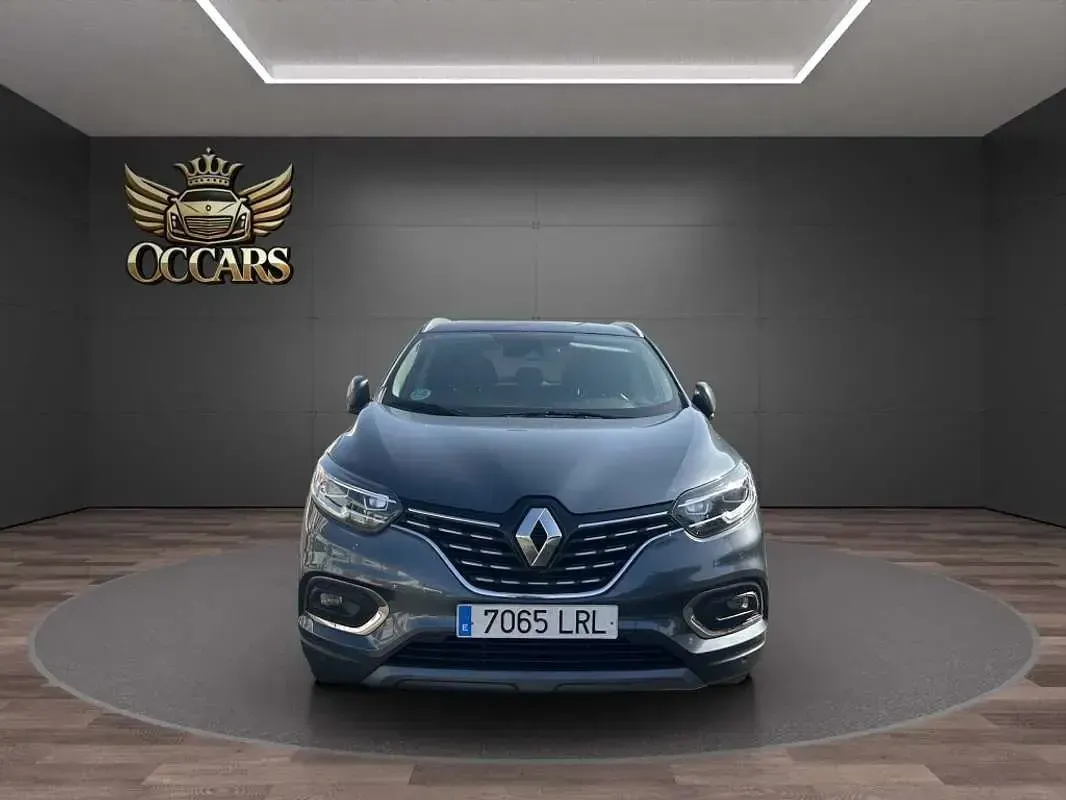 Usado Renault Kadjar Zen 140 CV (102 kW) 2021 Gris SUV