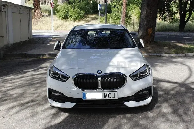Usado BMW 118 136 CV (100 kW) 2022 Blanco Berlina