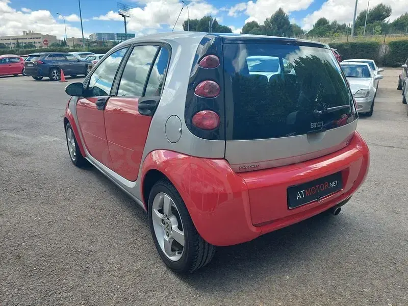 Käytetty Smart ForFour Passion 95 HP (69 kW) 2006 Punainen Viistoperä