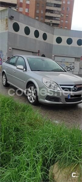 Gris / plata Usado 2005 Opel Vectra Elegance Berlina | 3400 € (Precio justo) - Imagen 1/4