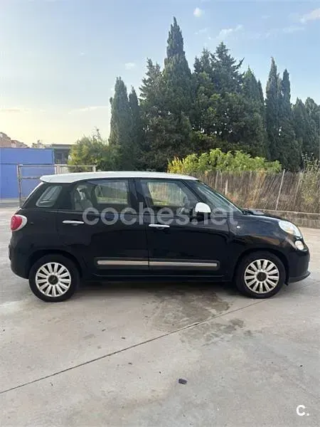 Usado Fiat 500L Lounge 85 CV (62 kW) 2013 Negro Monovolumen