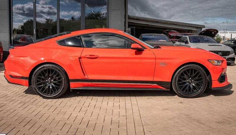 Usado Ford Mustang 305 CV (224 kW) 2017 Rojo Coupe
