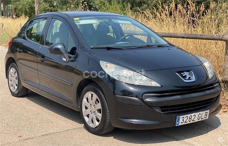 Negro Usado 2009 Peugeot 207 Berlina | 4500 € (Precio justo) - Imagen 1/4