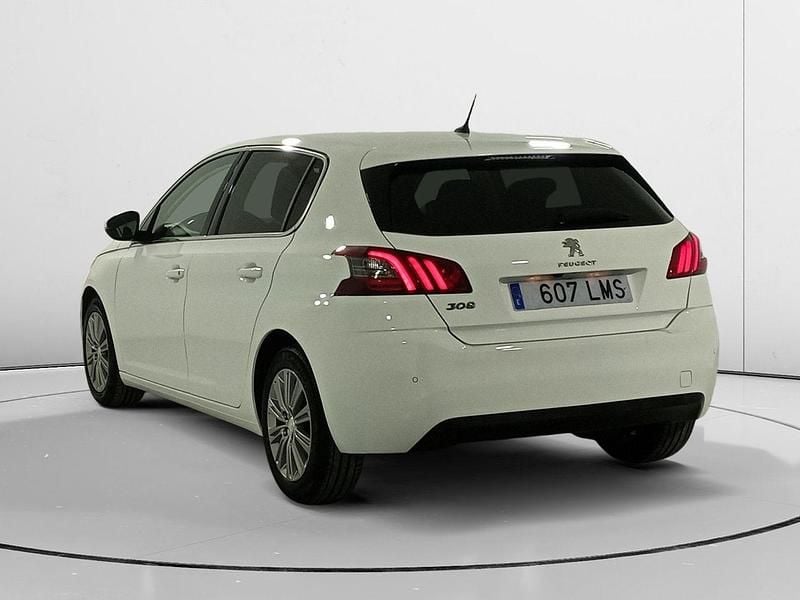 Usado Peugeot 308 Allure 131 CV (96 kW) 2021 Blanco Berlina