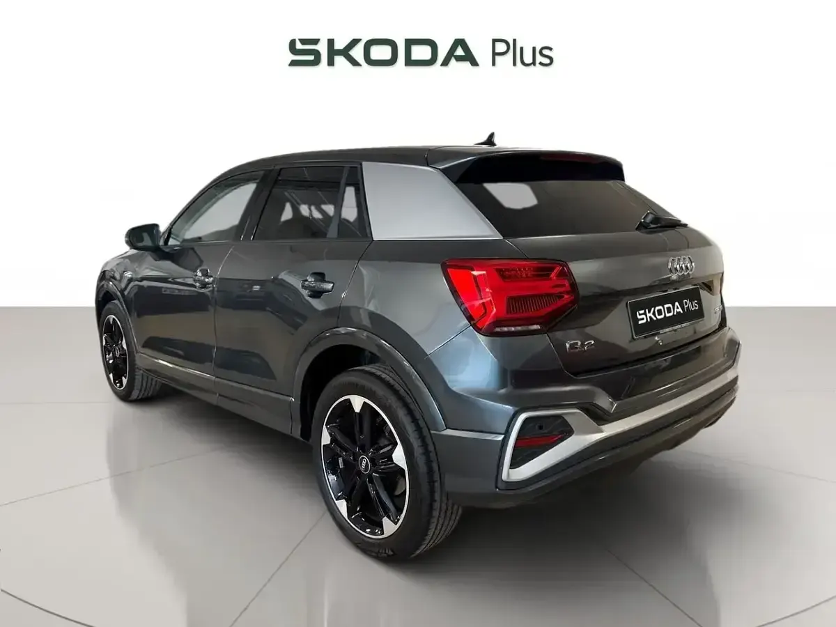 Usado Audi Q2 S-Line 150 CV (110 kW) 2022 Gris SUV