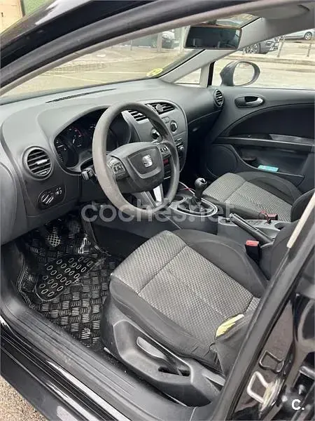 Usado Seat Leon Ecomotive 105 CV (77 kW) 2009 Negro Utilitario