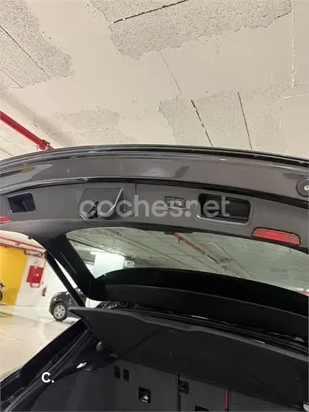 Usado Porsche Macan 245 CV (180 kW) 2021 Gris / plata SUV