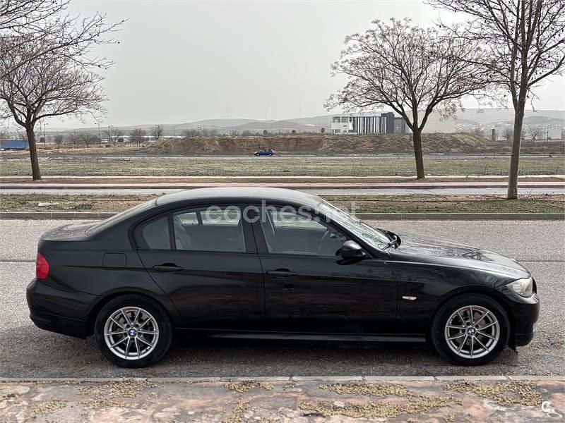 Usado BMW 318 143 CV (105 kW) 2011 Negro Berlina