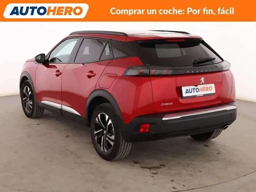 Usado Peugeot 2008 Allure 131 CV (96 kW) 2021 Rojo SUV