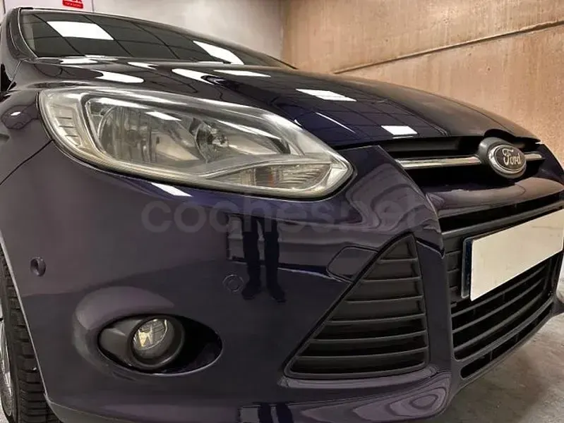 Usado Ford Focus 125 CV (91 kW) 2013 Azul Berlina