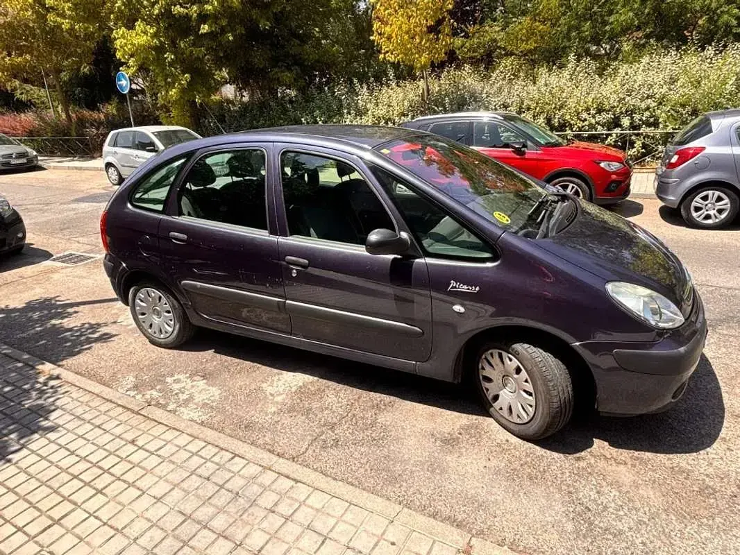 Usado Citroën Xsara Picasso Exclusive 90 CV (66 kW) 2008 Negro Monovolumen
