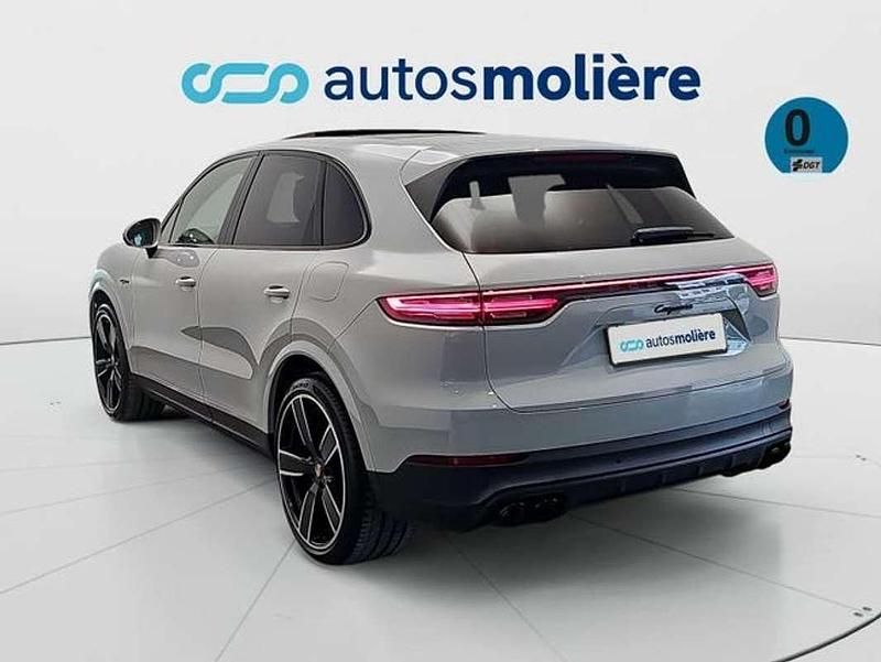 Usado Porsche Cayenne Platinum Edition 462 CV (339 kW) 2023 Gris SUV