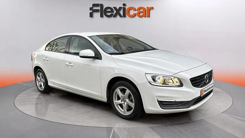 Blanco Usado 2016 Volvo S60 Kinetic Berlina | 13.290 € (Precio justo) - Imagen 1/4