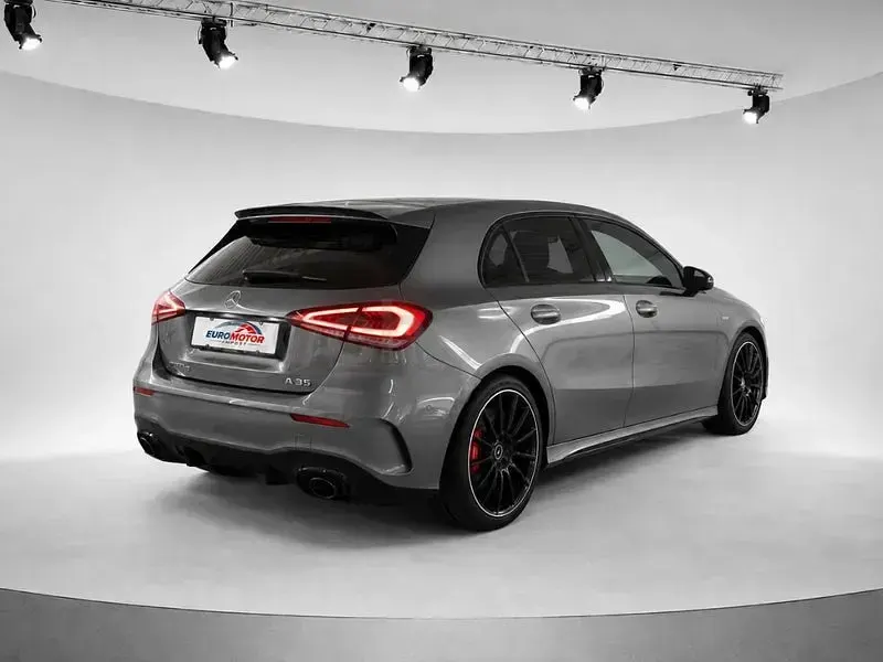 Usado Mercedes A35 AMG 306 CV (225 kW) 2021 Gris / plata Berlina