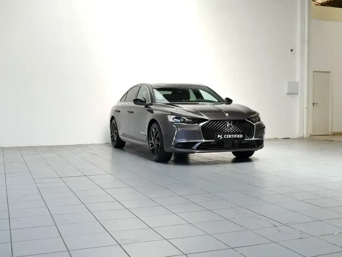 Używany DS Automobiles DS9 Performance Line Plus 250 KM (183 kW) 2023 Sedan/Limuzyna
