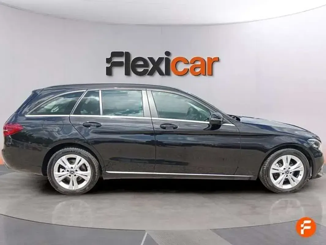 Usado Mercedes C220 194 CV (142 kW) 2019 Negro Familiar