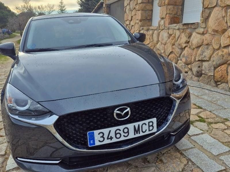 Käytetty Mazda 2 Edition 90 HP (66 kW) 2022 Harmaa Sedan