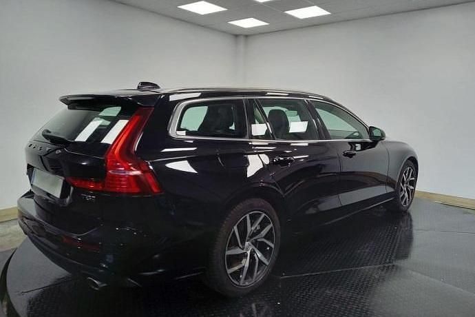 Begagnad Volvo V60 Business Edition 390 HK (286 kW) 2019 Kombi