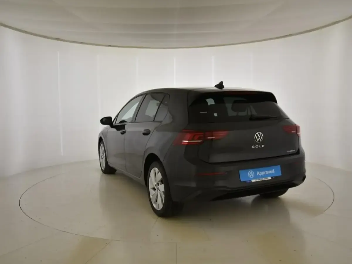 Usado VW Golf VIII Match 204 CV (150 kW) 2026 Gris/plata