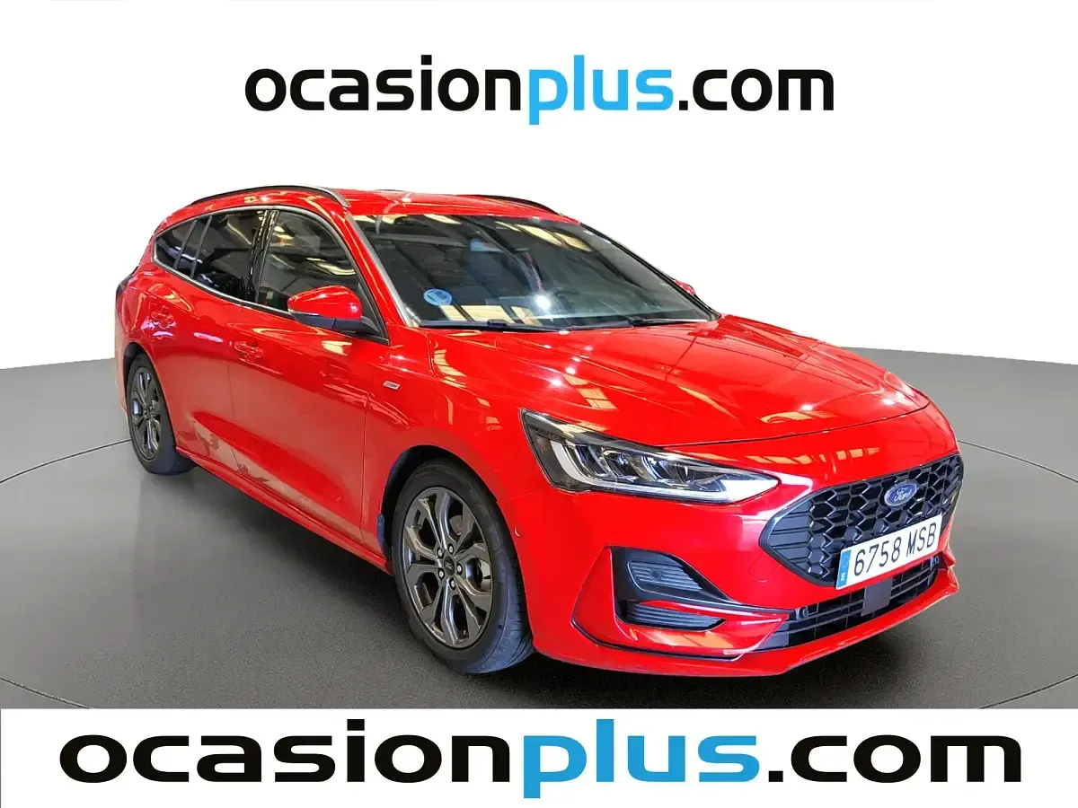 Używany Ford Focus ST-Line 155 KM (114 kW) 2024 Czerwony Kombi