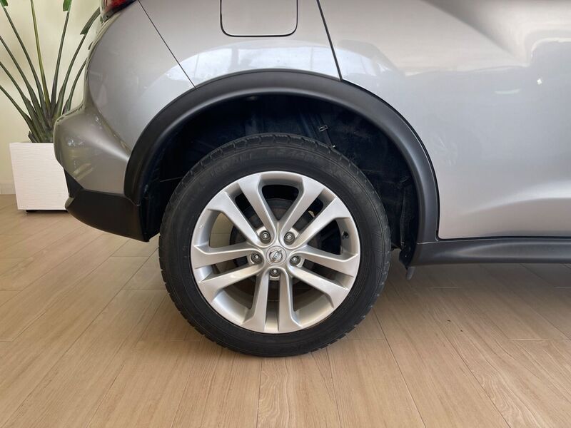 Usado Nissan Juke Acenta 115 CV (84 kW) 2017 Gris SUV