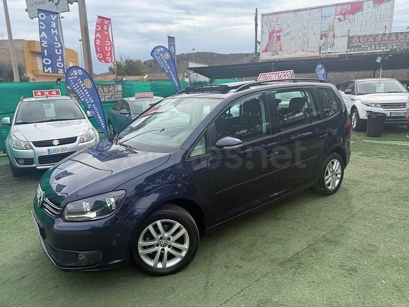 Usado VW Touran Advance 105 CV (77 kW) 2014 Azul Monovolumen
