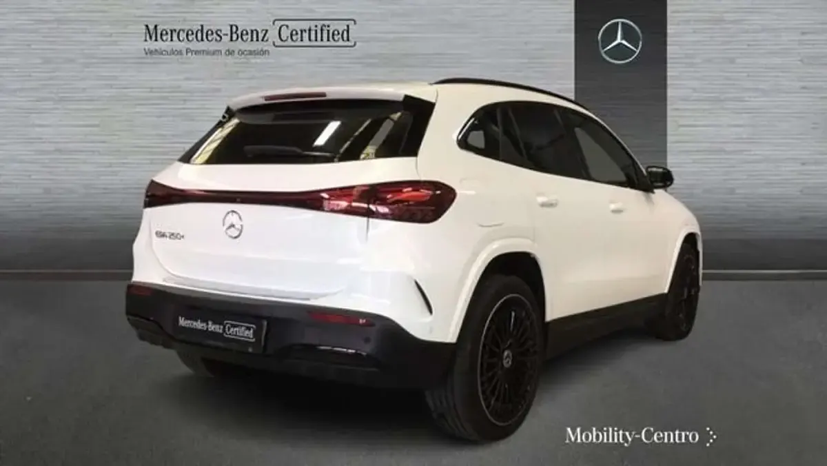 Usado Mercedes EQA250+ AMG 141 kW (192 CV) 2025 Blanco SUV
