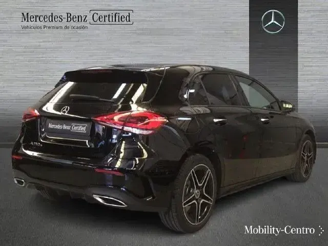 Usado Mercedes A250 218 CV (160 kW) 2023 Negro noche