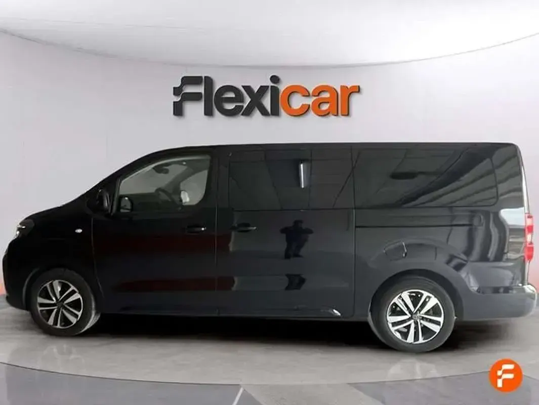Usado Peugeot Traveller Business-Line 179 CV (131 kW) 2024 Negro Monovolumen