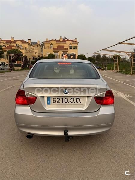 Usado BMW 318 122 CV (89 kW) 2007 Gris / plata Berlina