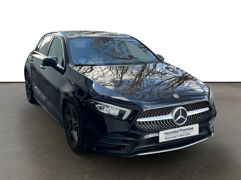 Usado Mercedes A180 116 CV (85 kW) 2023 Negro Berlina