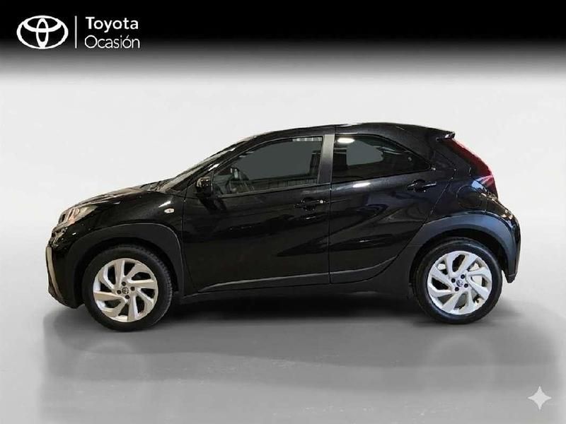 Usado Toyota Aygo X Play 72 CV (52 kW) 2024 Negro SUV
