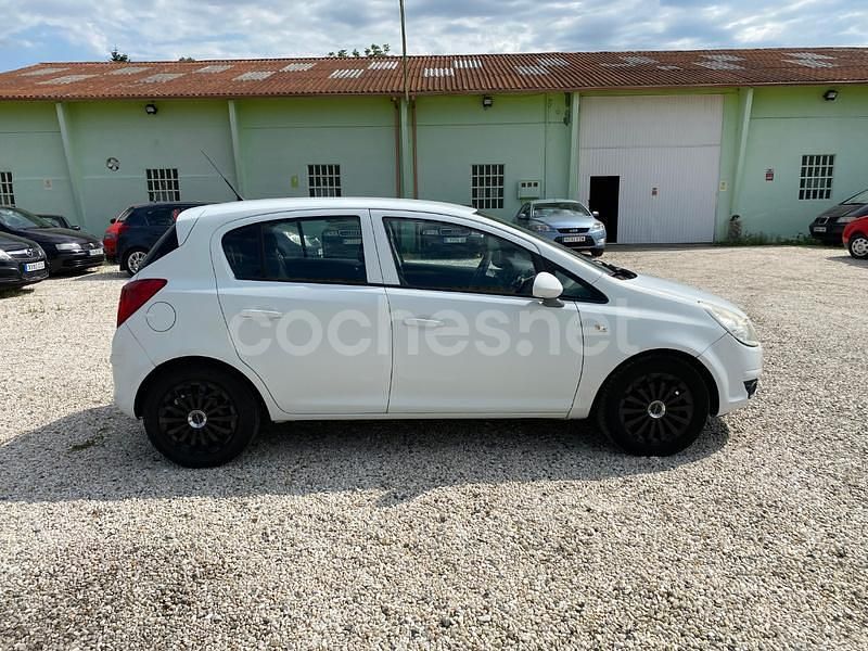 Usado Opel Corsa 75 CV (55 kW) 2008 Blanco Berlina