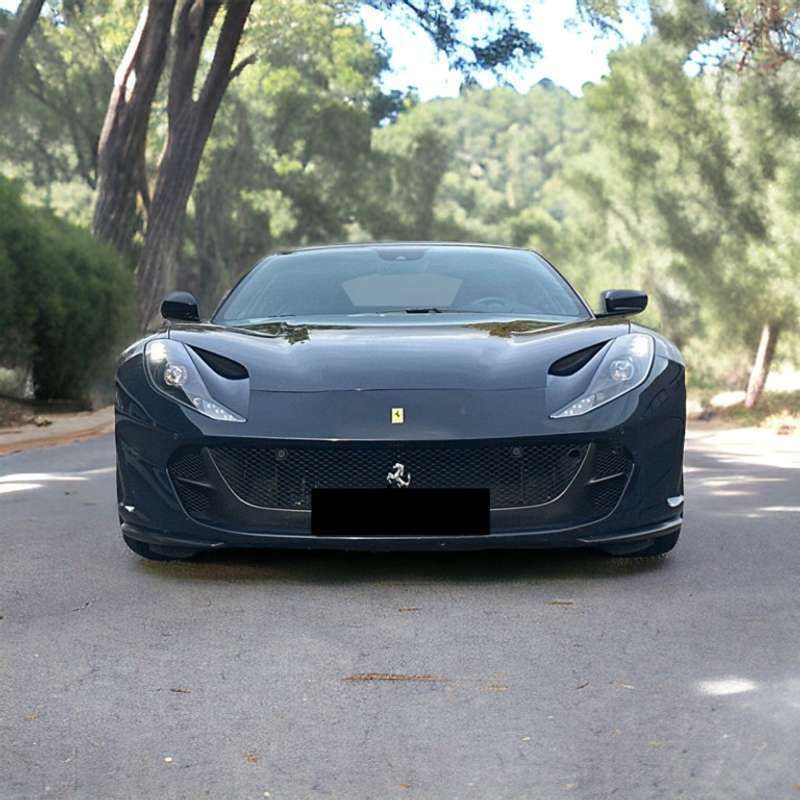Azul Usado 2019 Ferrari 812 Coupe | 289.000 € (Buen precio) - Imagen 1/4