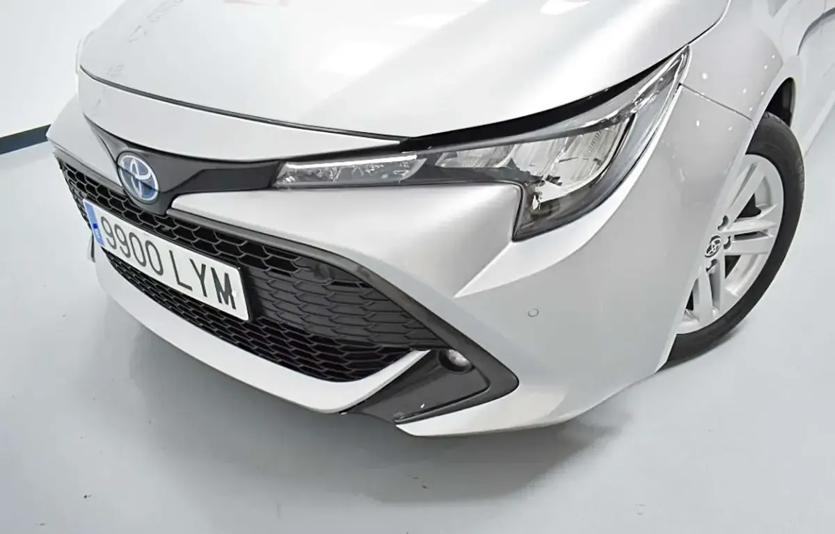 Usado Toyota Corolla Business Edition 122 CV (89 kW) 2022 Gris Familiar