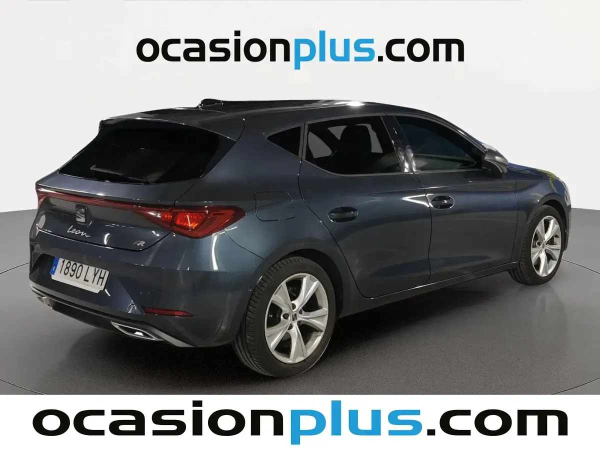 Usado Seat Leon FR 150 CV (110 kW) 2022 Gris Utilitario