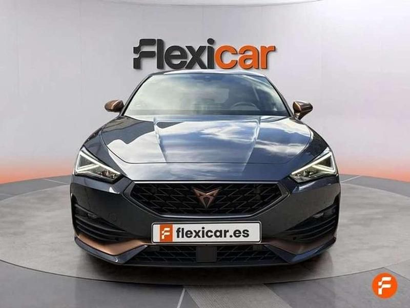 Usado Cupra Leon 190 CV (139 kW) 2024 Gris Utilitario