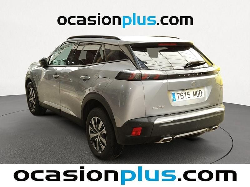 Usado Peugeot 2008 Allure 131 CV (96 kW) 2023 Gris SUV