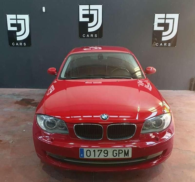Używany BMW 118 143 KM (105 kW) 2009 Czerwony Hatchback