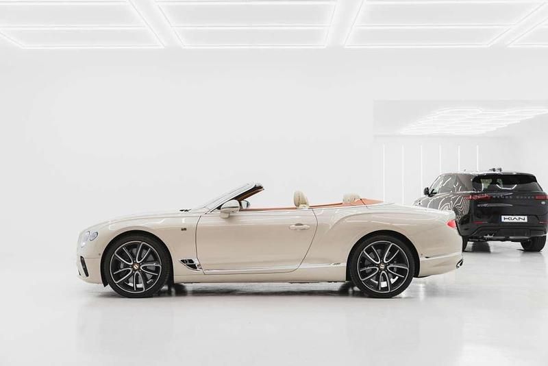 Usado Bentley Continental GT Convertible 635 CV (467 kW) 2019 Blanco Descapotable
