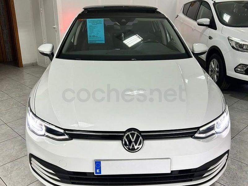 Usado VW Golf VIII 110 CV (80 kW) 2022 Blanco Berlina