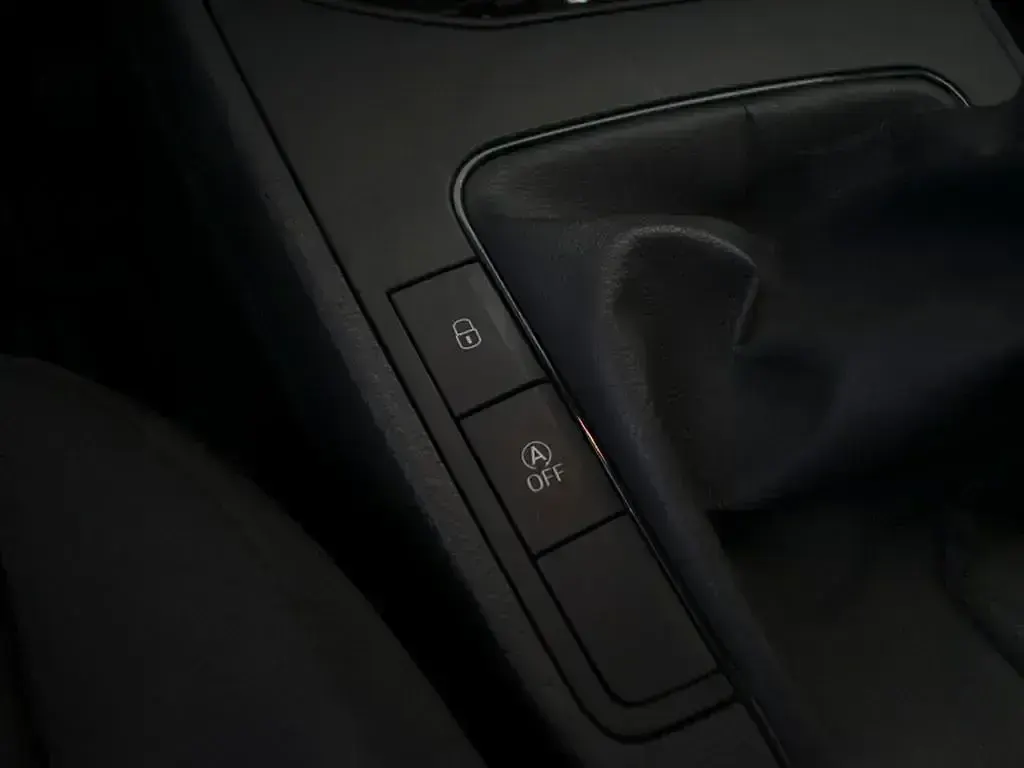 Usado Seat Ibiza Reference 80 CV (58 kW) 2022 Blanco Utilitario