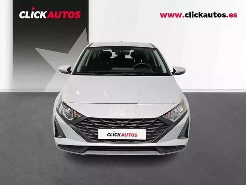 Gris Usado 2025 Hyundai i20 Utilitario | 14.200 € (Precio justo) - Imagen 1/3