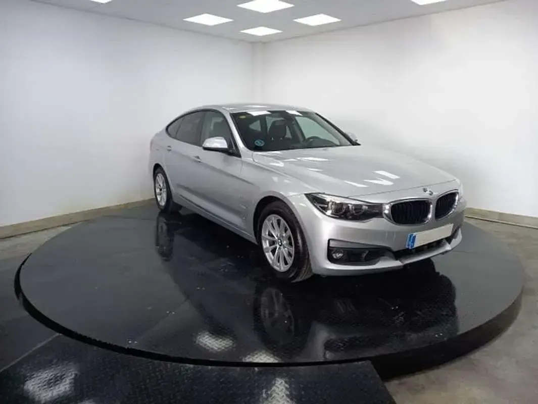 Usado BMW 318 150 CV (110 kW) 2017 Gris Berlina